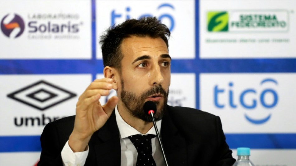 El Salvador despide al español Dóniga y nombra seleccionador a 'Bolillo' Gómez
