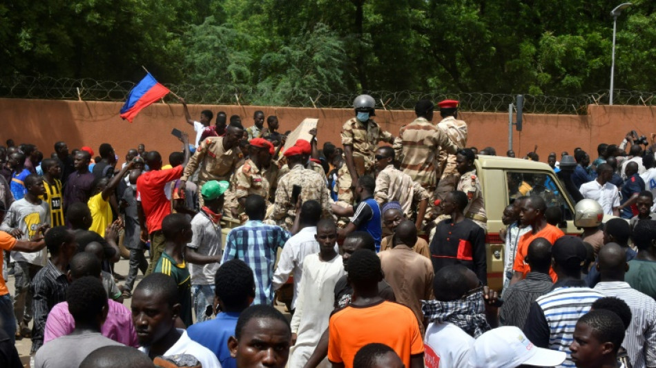 Ecowas stellt Putschisten im Niger Ultimatum und droht mit "Einsatz von Gewalt"