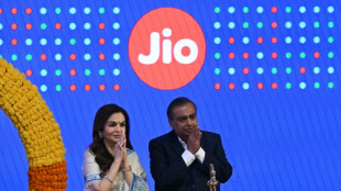 Inde: Jio s'envole pour ses d&eacute;buts en Bourse apr&egrave;s une introduction record 