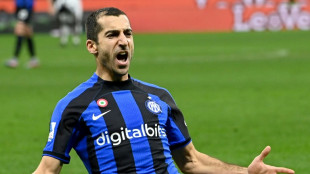 Inter squeeze past Udinese, Messias fires Milan third