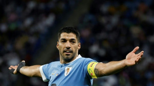 Luis Suarez signs two-year Gremio deal 