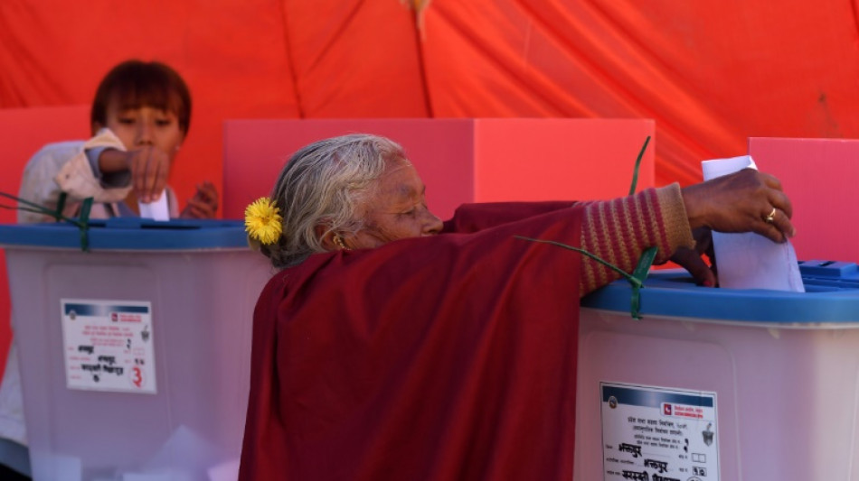 Nepal vota en unas elecciones marcadas por la frustraci&oacute;n con la &eacute;lite del pa&iacute;s