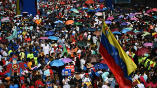 Mar&eacute; vermelha, onda branca: chavismo e oposi&ccedil;&atilde;o abrem campanha na Venezuela