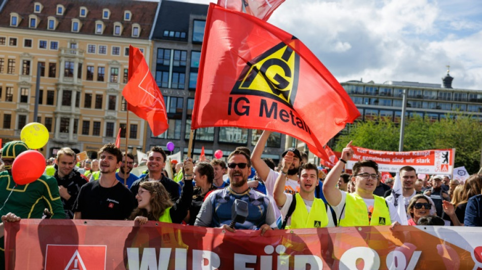F&uuml;nfte Verhandlungsrunde in der Metall- und Elektroindustrie in Ludwigsburg