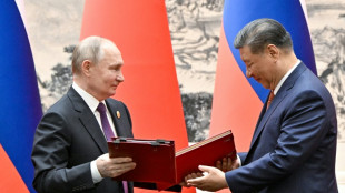 Xi recebe Putin e elogia rela&ccedil;&atilde;o 'prop&iacute;cia &agrave; paz' mundial