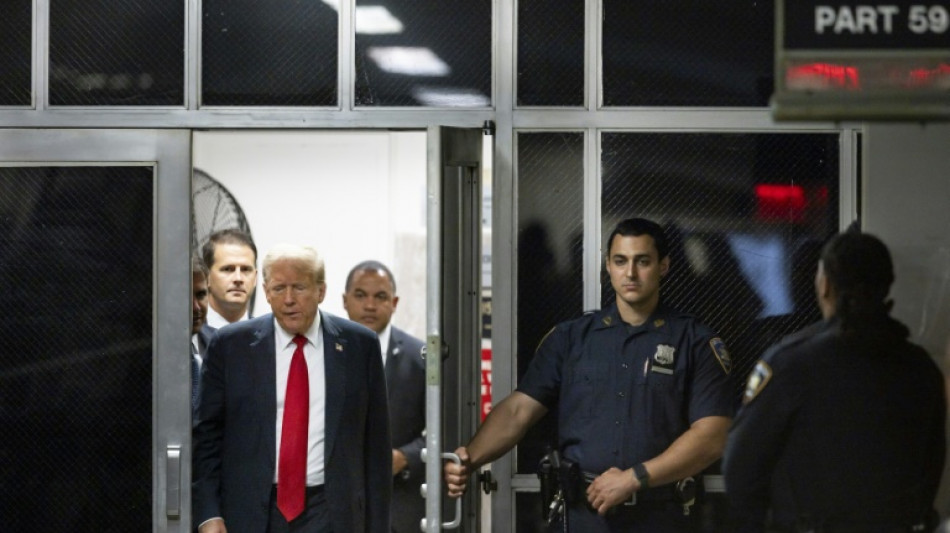 Promotoria diz ter 'fortes evid&ecirc;ncias' contra Trump na reta final de julgamento em NY