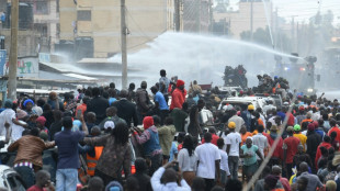 Erneut Proteste gegen Regierung in Kenia - Polizei setzt Tr&auml;nengas und Wasserwerfer ein
