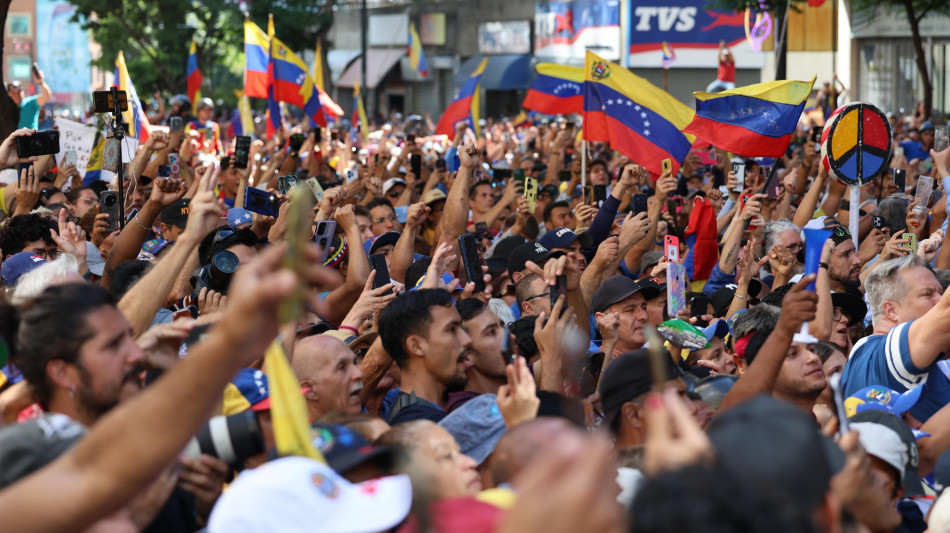 Elezioni in Venezuela, Machado e González invitano a non votare