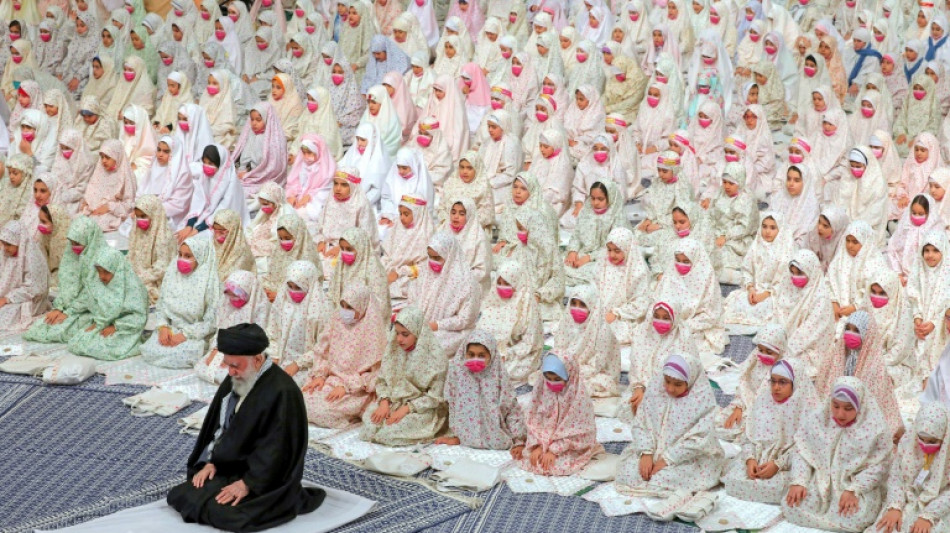 Erste Festnahmen nach Massenvergiftungen von Sch&uuml;lerinnen im Iran