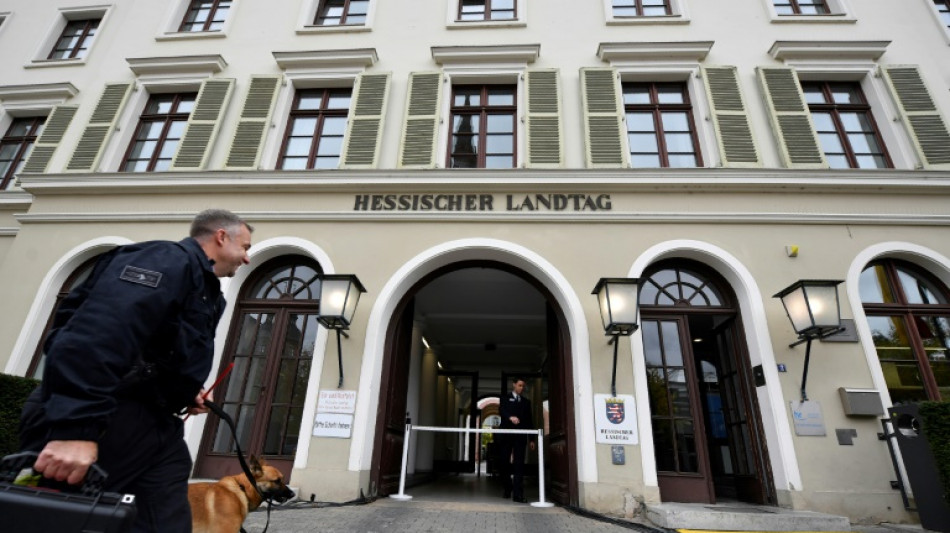Umfrage sieht CDU vor Landtagswahl in Hessen weit vor Gr&uuml;nen und SPD