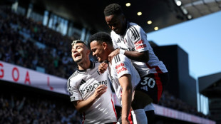 Liverpool perde para Fulham seu 2º jogo na Premier League; Southampton é rebaixado
