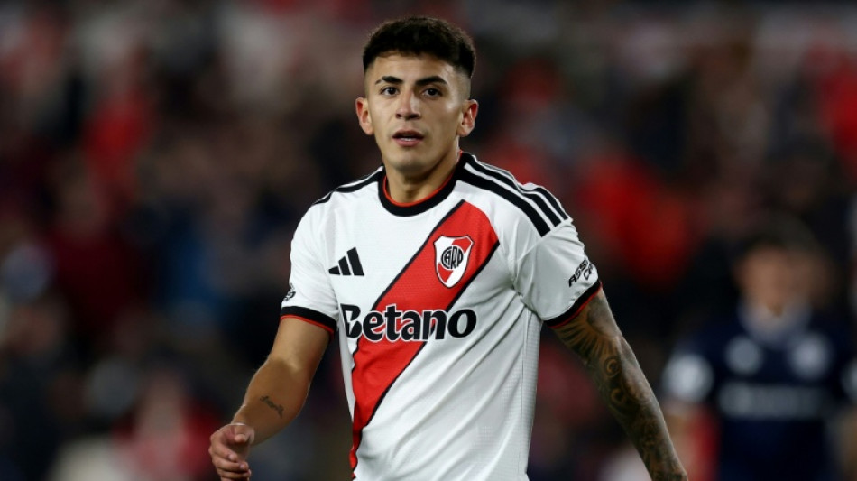 Almada e Foyth s&atilde;o cortados da sele&ccedil;&atilde;o argentina por les&atilde;o