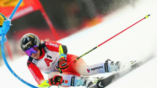 Gut-Behrami edges first run in Semmering giant slalom