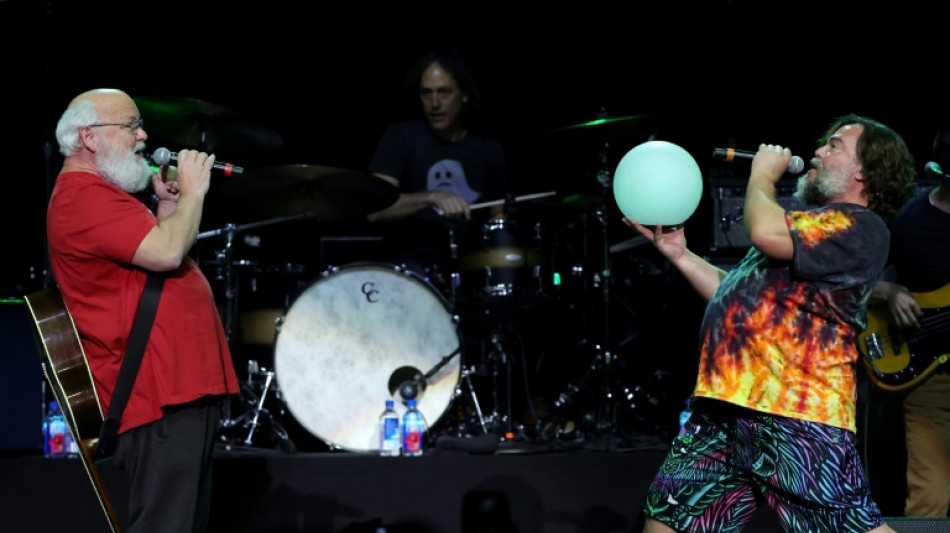 Dupla de roqueiros Tenacious D cancela turn&ecirc; ap&oacute;s coment&aacute;rios sobre atentado contra Trump
