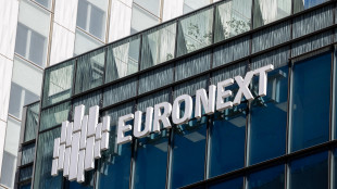 Borsa: l'Europa procede poco mossa, future Usa negativi, Milano +0,5%