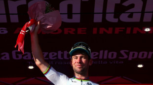 Cavendish hails 'best friend' Thomas after winning final Giro stage