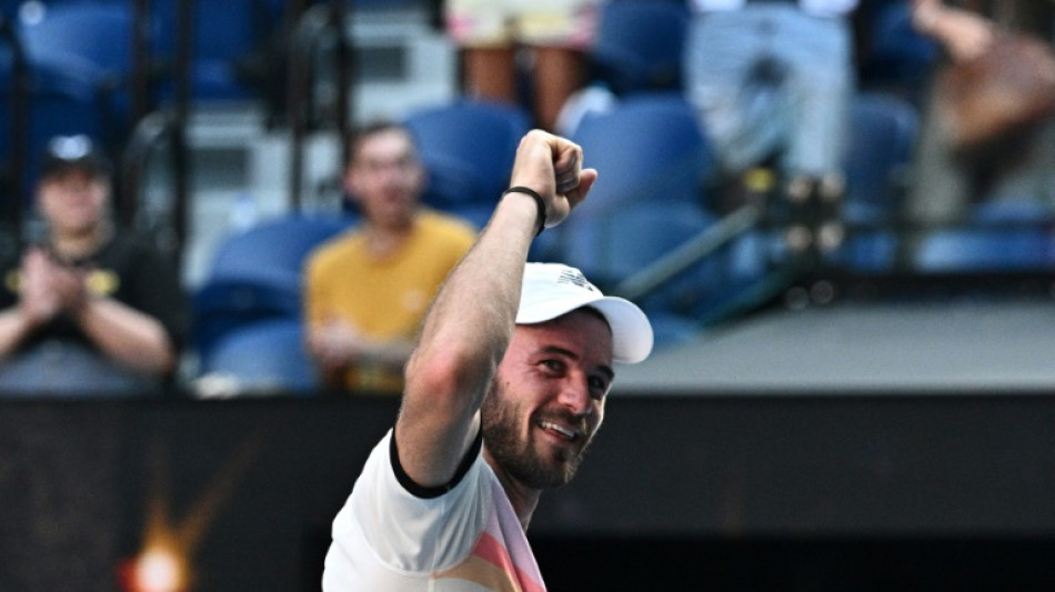 Mum's late dash inspires Paul to make Australian Open semis