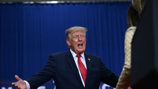 Trump afirma que acordo comercial com o Canad&aacute; acontecer&aacute; em breve