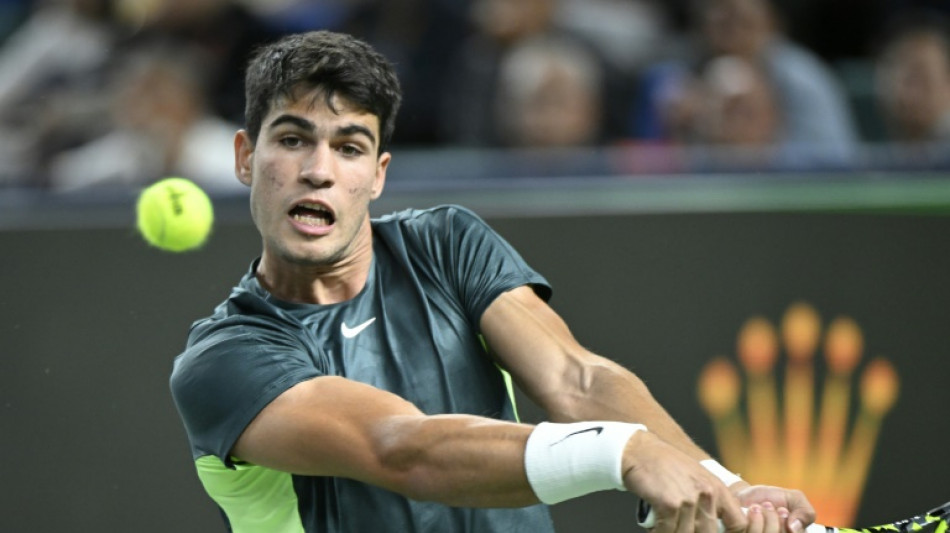 Dimitrov stuns top seed Alcaraz to reach Shanghai last eight