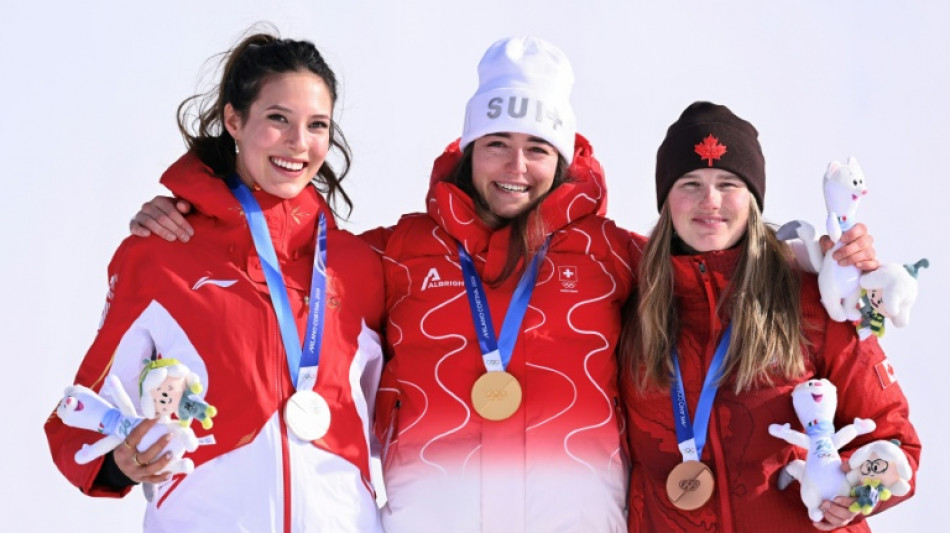 Gu's hopes of Olympic triple gold dashed, Vonn still in hospital