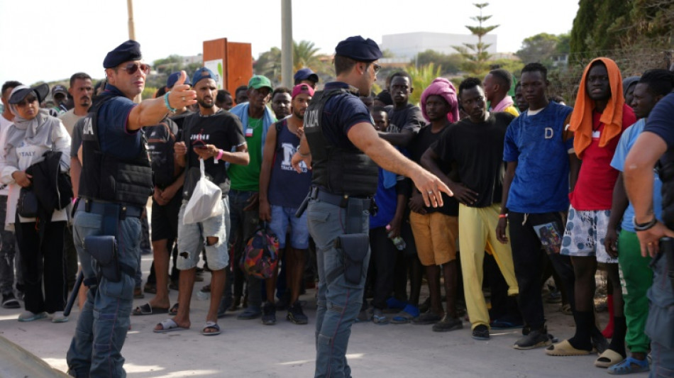 Von der Leyen ruft EU-L&auml;nder in Lampedusa zu Aufnahme von Fl&uuml;chtlingen auf