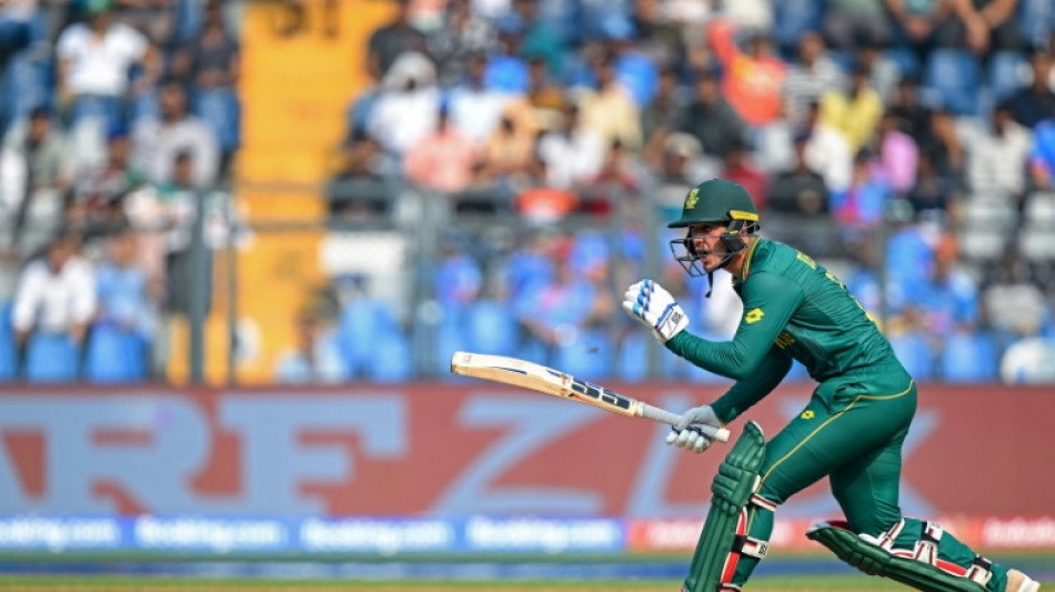 De Kock hits his third hundred of World Cup for South Africa