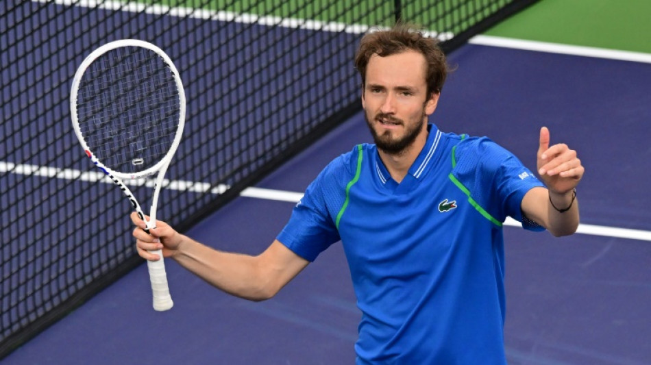 Medvedev tops Zverev in 'crazy' match to reach Indian Wells quarter-finals