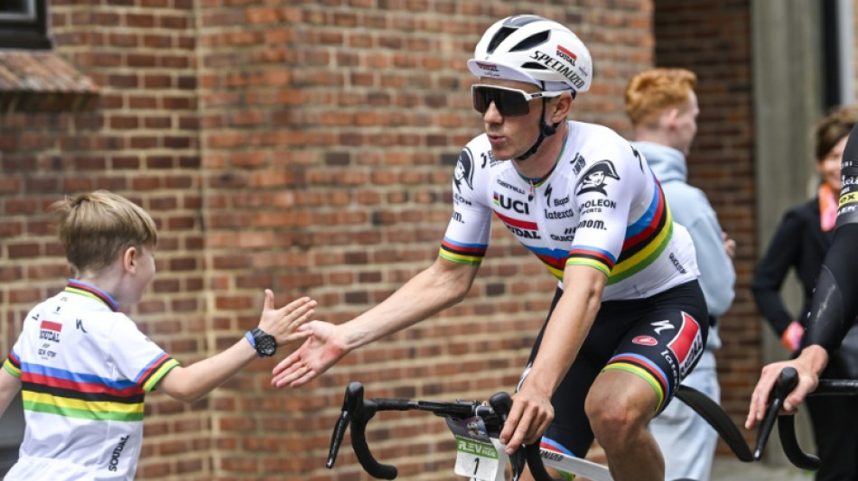 Evenepoel ends speculation to stay with Soudal-Quick Step