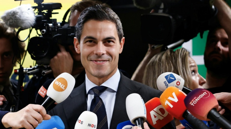 Candidato de centro reivindica vitória nas legislativas dos Países Baixos