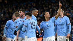 Ake strike lays down Man City marker on Arsenal