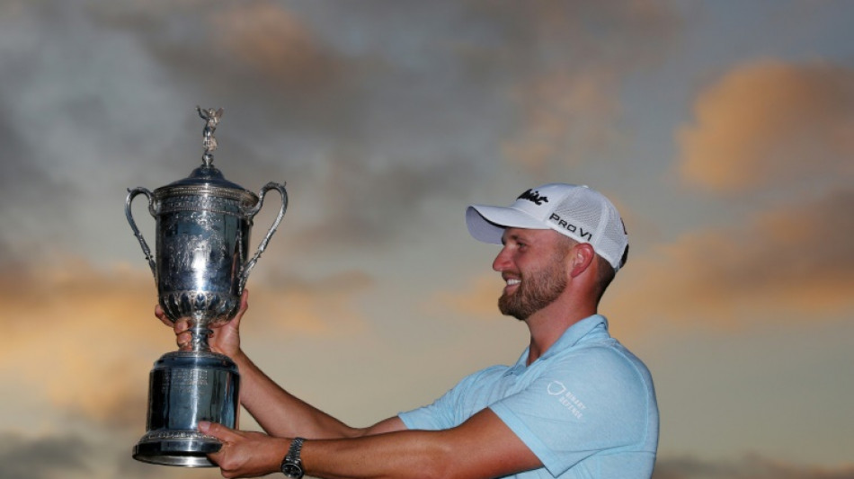 Clark captures first major at US Open with late mother 'watching over me'