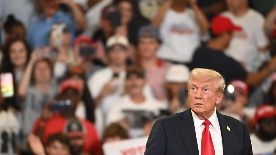 Trump, 'transizione pacifica se il voto sar&agrave; onesto'