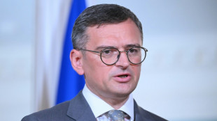 Chanceler da Ucr&acirc;nia busca na China ajuda para encerrar guerra