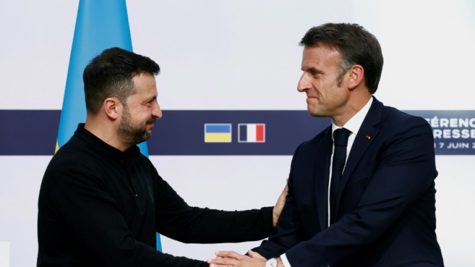 Macron defende abrir negocia&ccedil;&otilde;es de ades&atilde;o da Ucr&acirc;nia &agrave; UE at&eacute; o fim deste m&ecirc;s