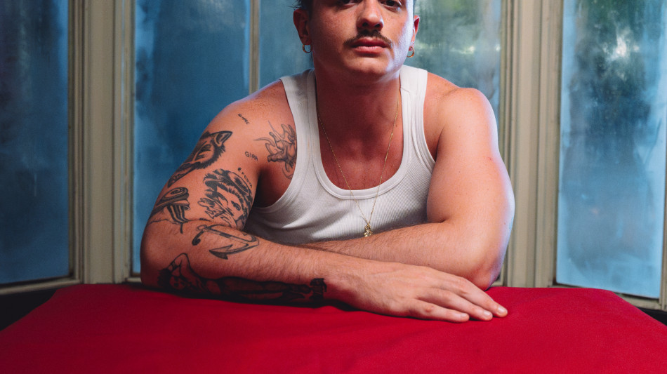 Hit parade, Olly in vetta alla classifica album e singoli