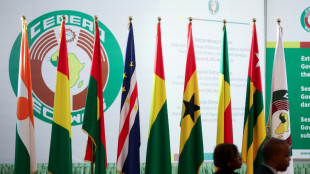 Pa&iacute;ses oeste-africanos suspendem san&ccedil;&otilde;es contra Guin&eacute;, Mali e N&iacute;ger