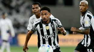Ancelotti convoca Vitinho, do Botafogo, para o lugar do lesionado Vanderson na Seleção