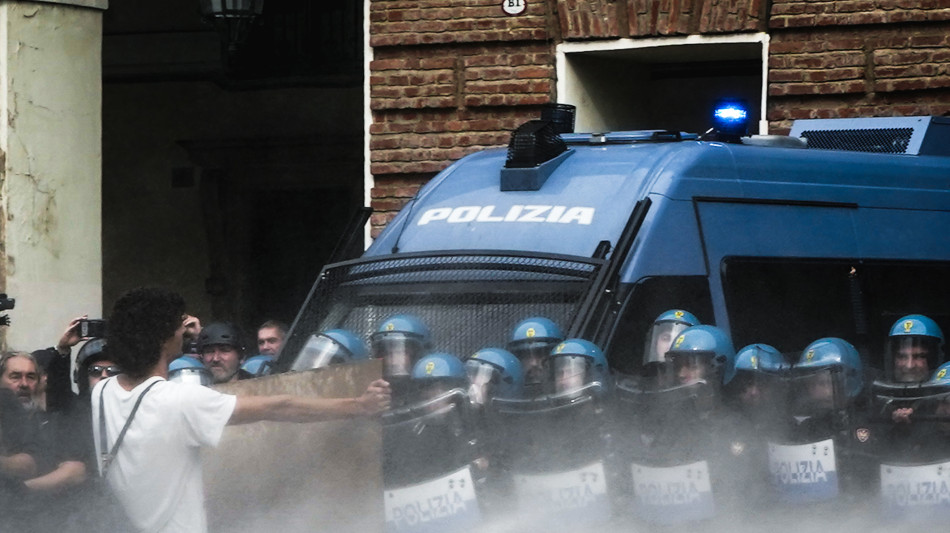 Tre minorenni arrestati al corteo studentesco a Torino