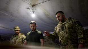 Zelenski asegura que ucranianos enfrentan a fuerzas rusas "m&aacute;s poderosas" en Severodonetsk