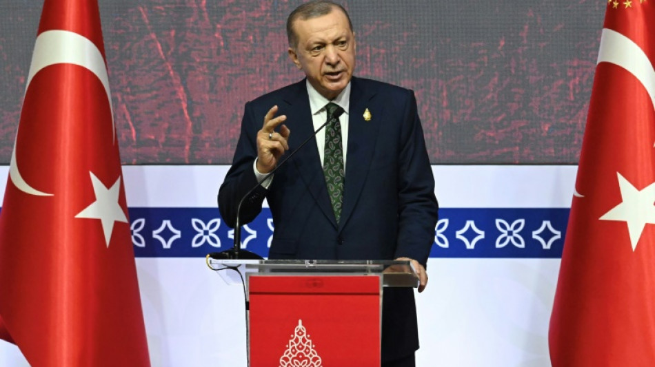 Erdogan dice que considera una operaci&oacute;n terrestre en Siria 