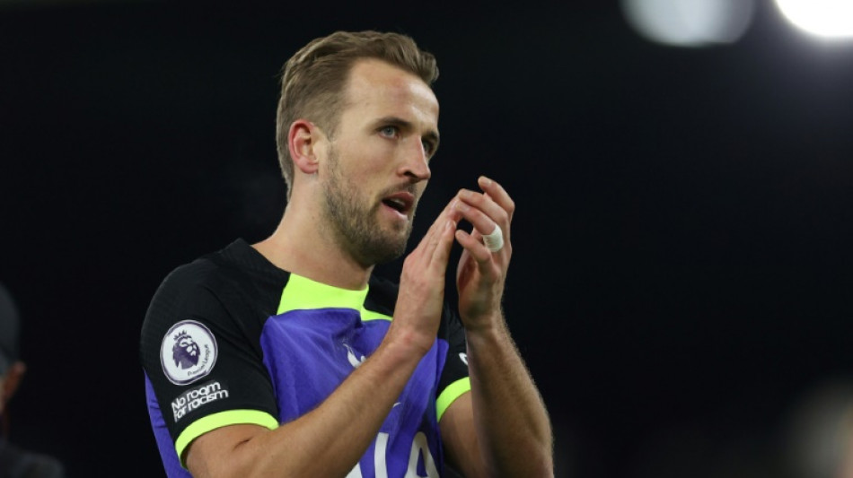 Kane ignored illness to earn share of Spurs goal record