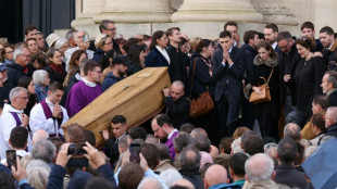 Obs&egrave;ques &agrave; Versailles de Philippine: "l&agrave; pour pleurer" avant que la justice ne fasse "son travail"