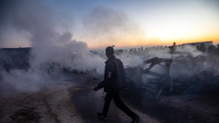 Protezione civile Gaza, 'sette vittime in raid israeliano'