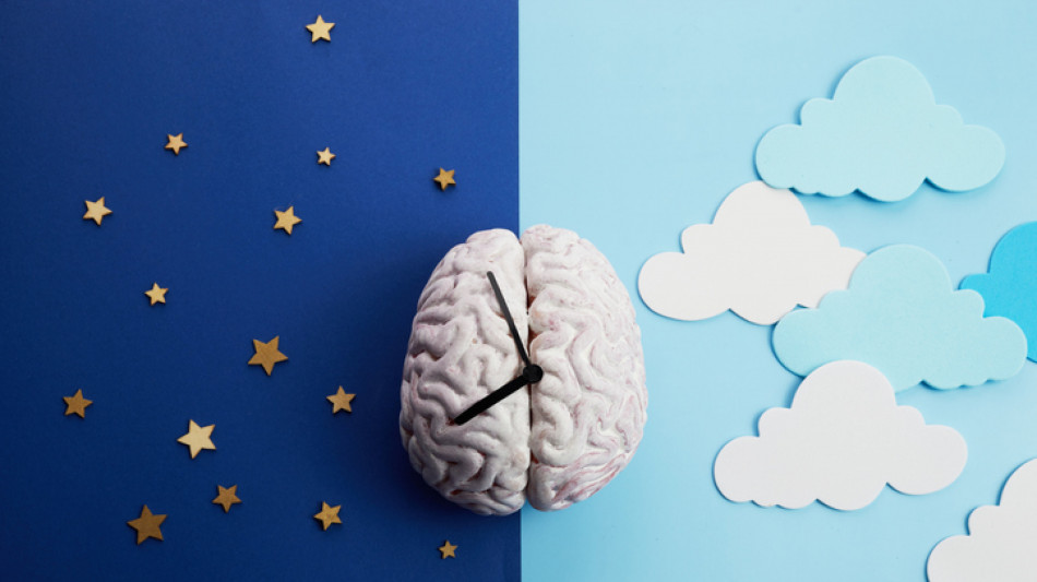 Torna ora solare, per neurologo 'il sonno è farmaco più potente'