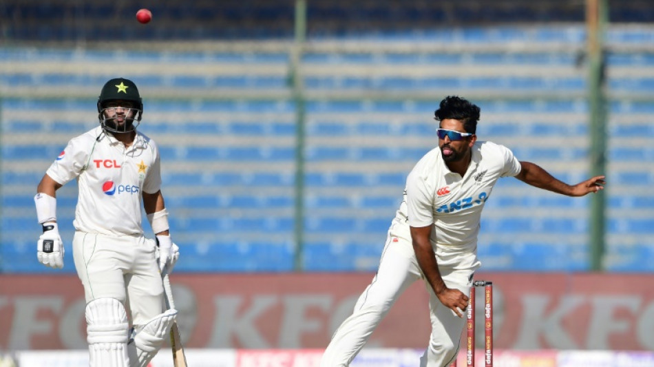 Sodhi haul leaves Pakistan struggling against Kiwis in first Test