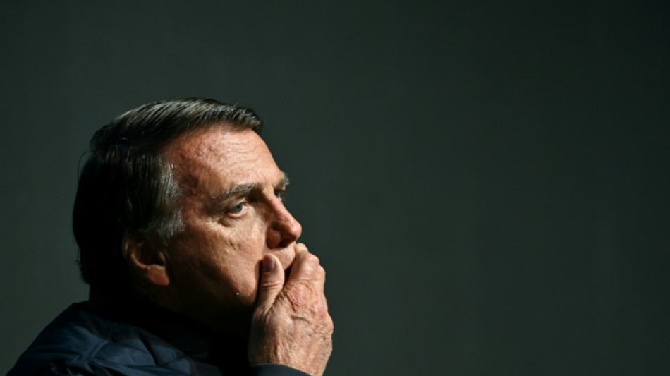 Brésil: à son procès, Bolsonaro accusé d'avoir voulu une "dictature"
