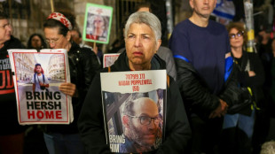 Israelenses celebram a P&aacute;scoa judaica, marcada pela aus&ecirc;ncia dos ref&eacute;ns