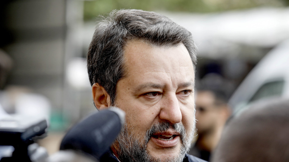 Salvini al federale Lega, libert&agrave; di coscienza sul fine vita