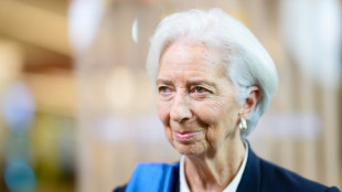 Tensions sur la dette fran&ccedil;aise: "la solution se trouve d'abord en France" au niveau du budget, avertit Lagarde