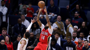 Pelicans down Lakers as James moves 36 points from NBA scoring record
